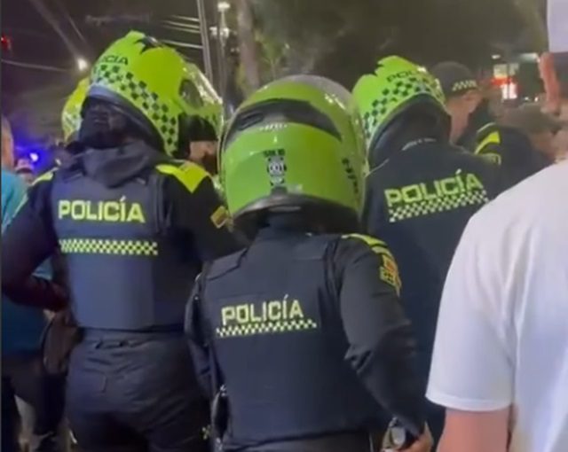mujeres agresión policías parque lleras