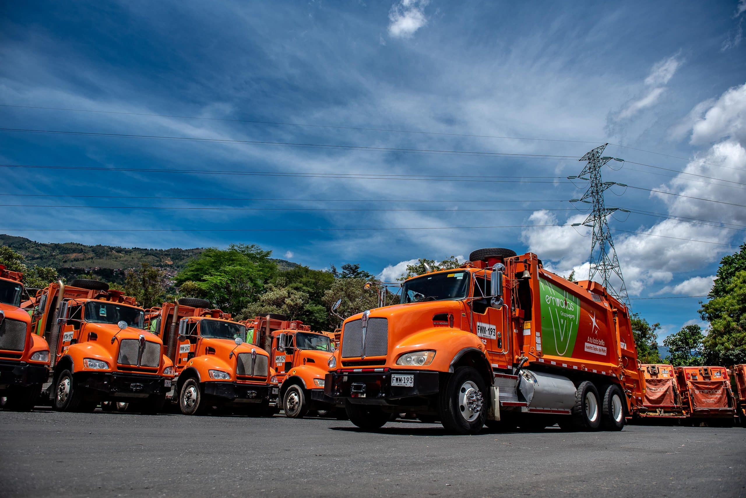 Emvarias tiene nueva flota de carros recolectores
