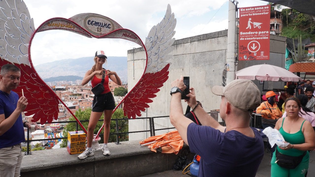 Estos son los cinco países que más visitan a Medellín 