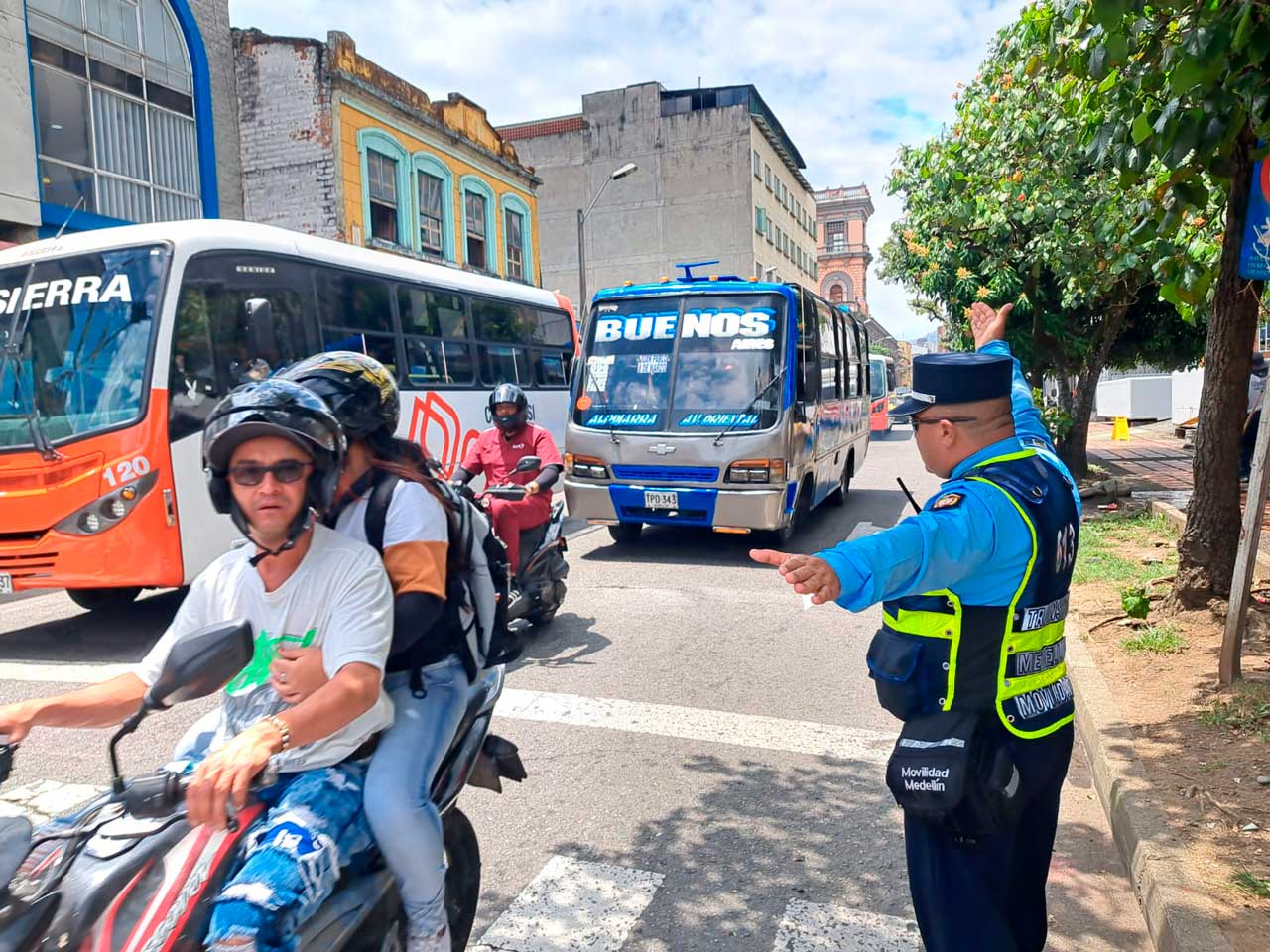 pico y placa en medellin 17 de abril