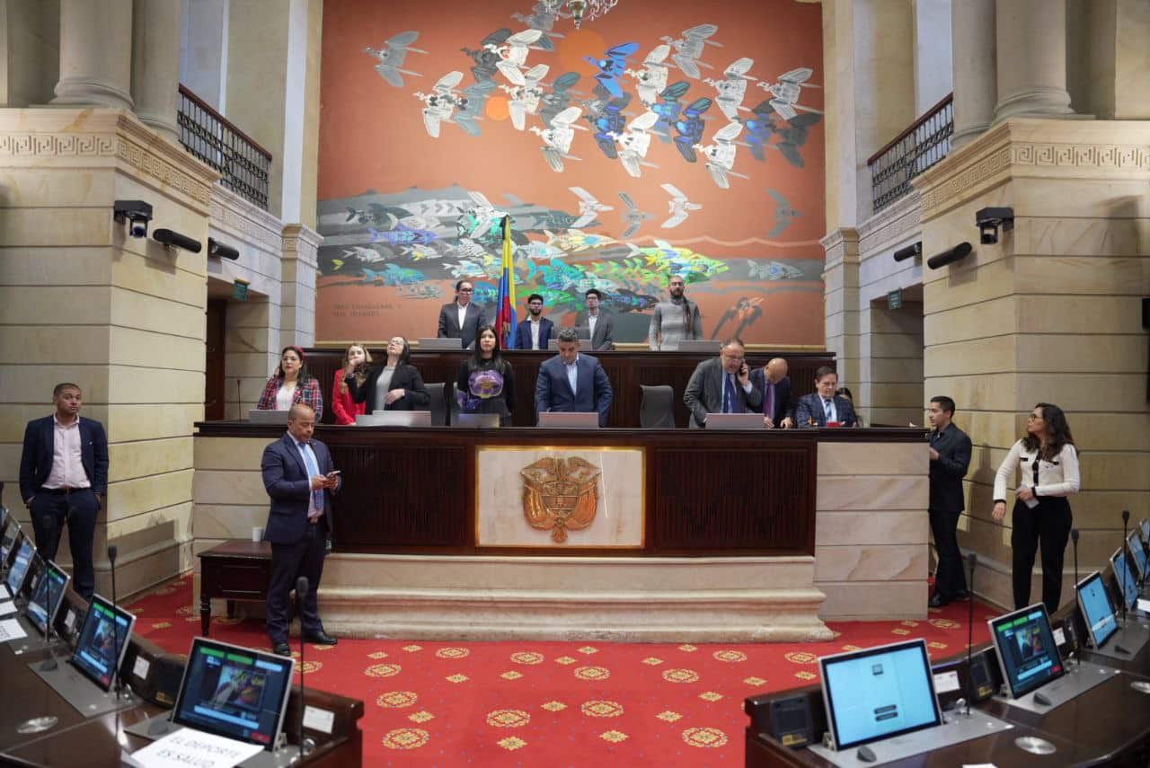 Proyecto de ley que busca endurecer penas contra menores genera debate en el país