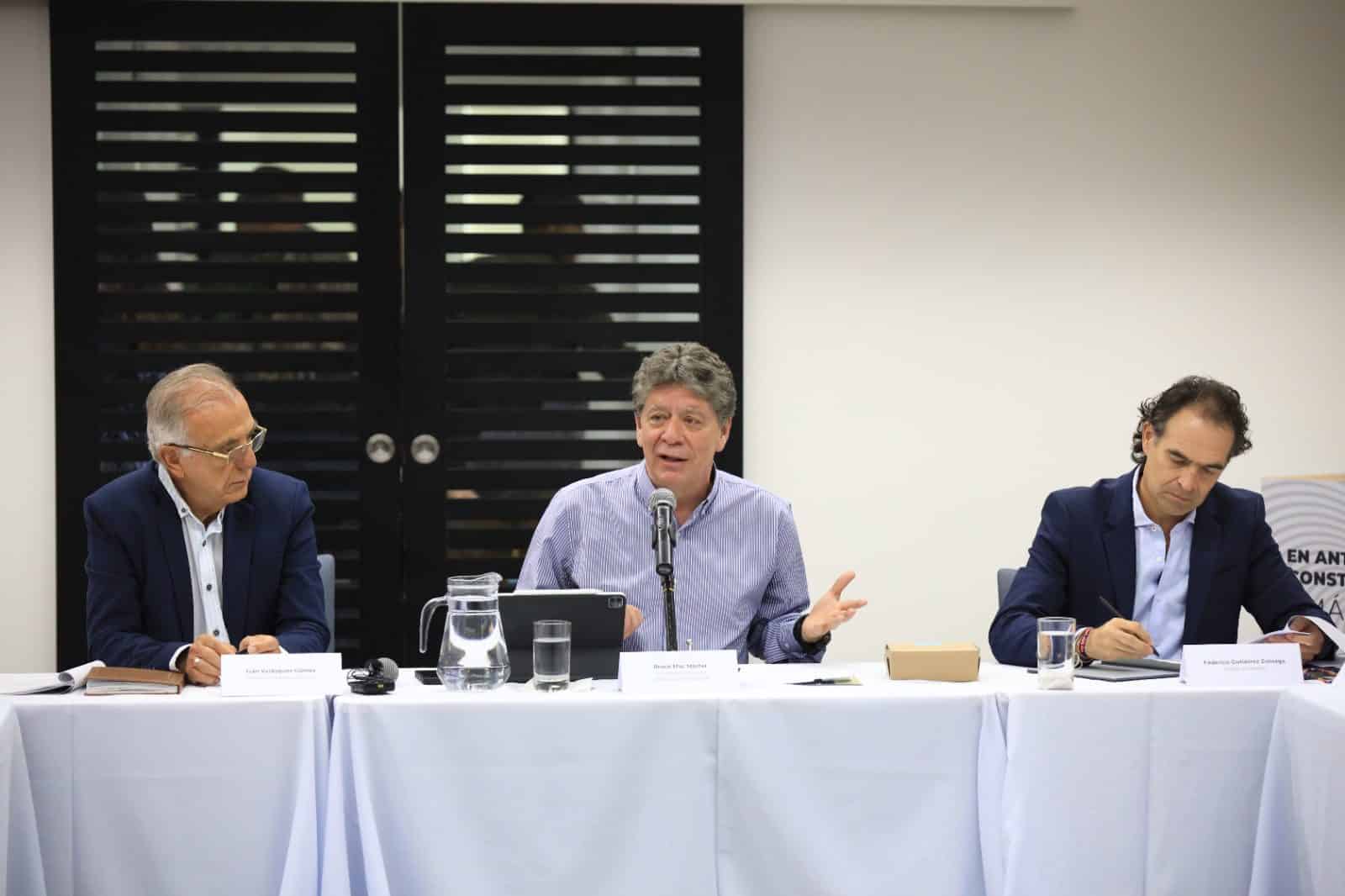 reunión empresarios mindefensa Medellín
