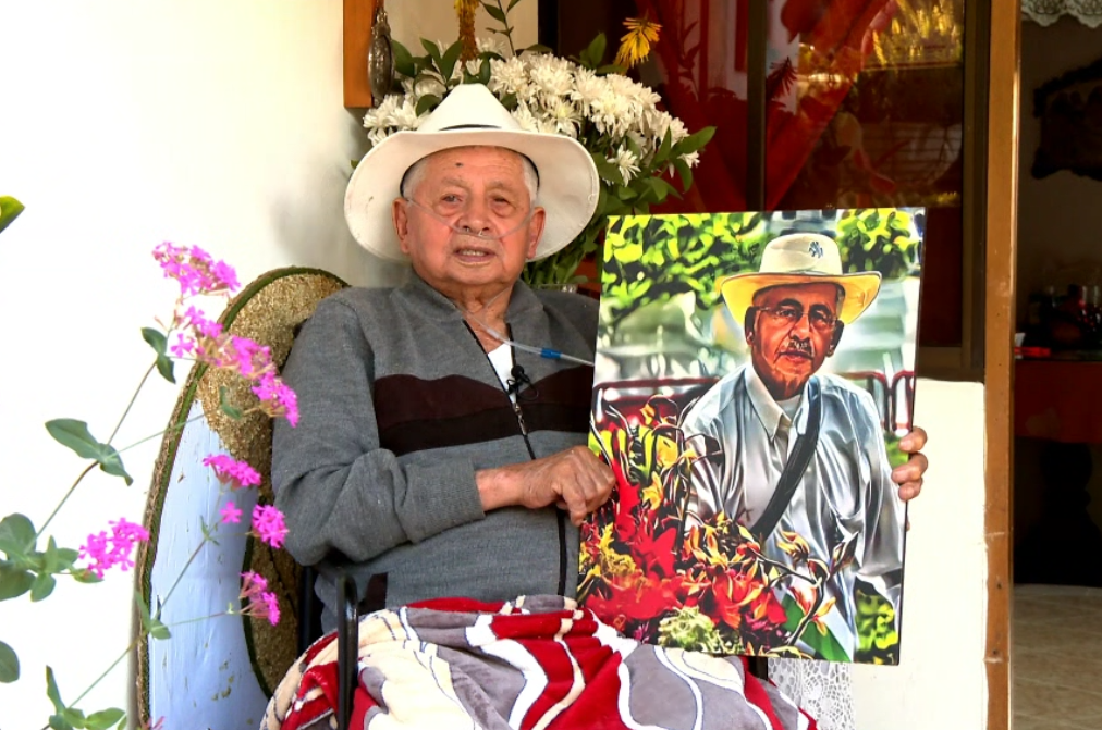 Miguel, 102 años de orgullo silletero que hoy hereda a sus tataranietos 