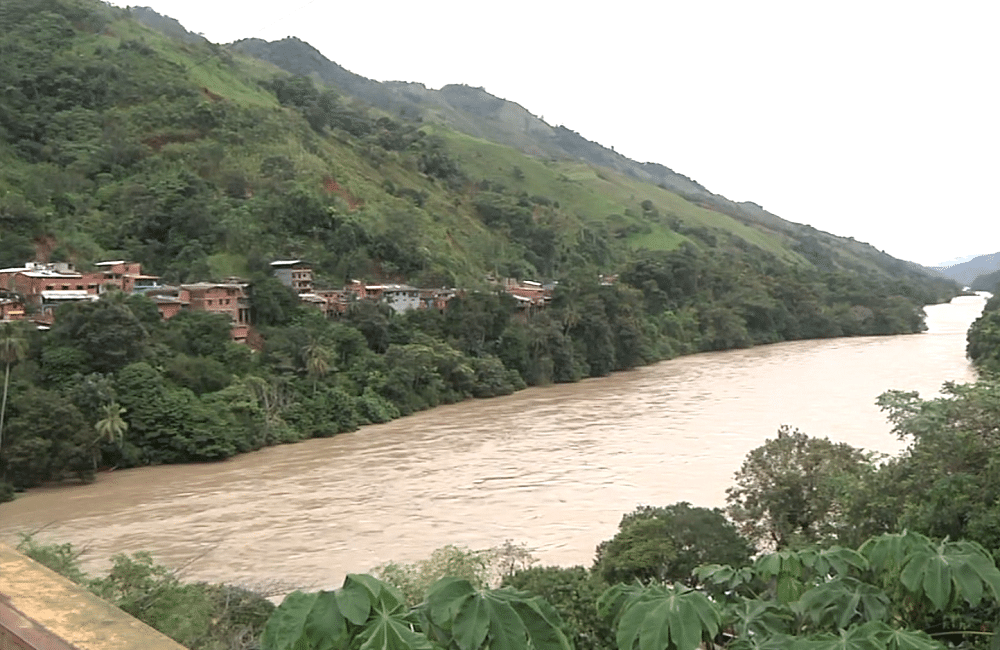 Por supuesto toque de queda ilegal hay temor en el norte de Antioquia
