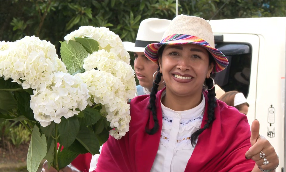 Así fue el trueque de flores entre silleteros previo al desfile este domingo