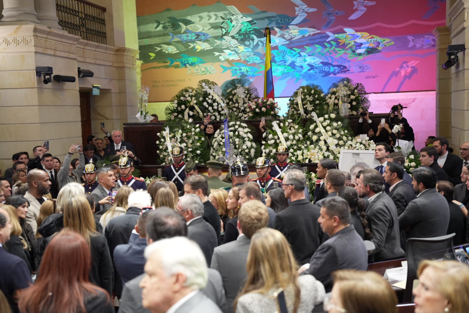 Sentido último adiós a Miguel Uribe en el Capitolio Nacional