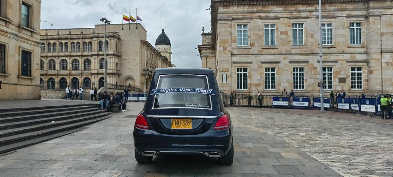 Así fue la conmovedora despedida de Miguel Uribe Turbay