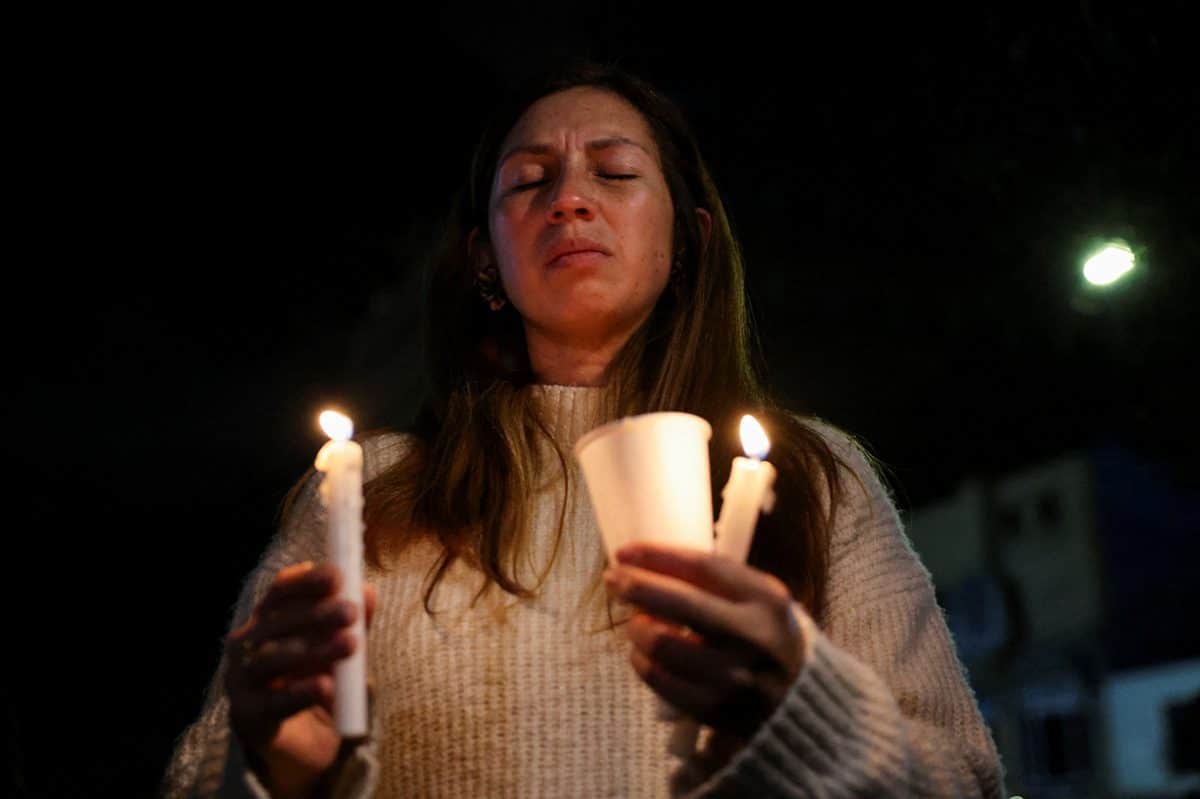 Así se vivió la velatón por la salud de Miguel Uribe Turbay