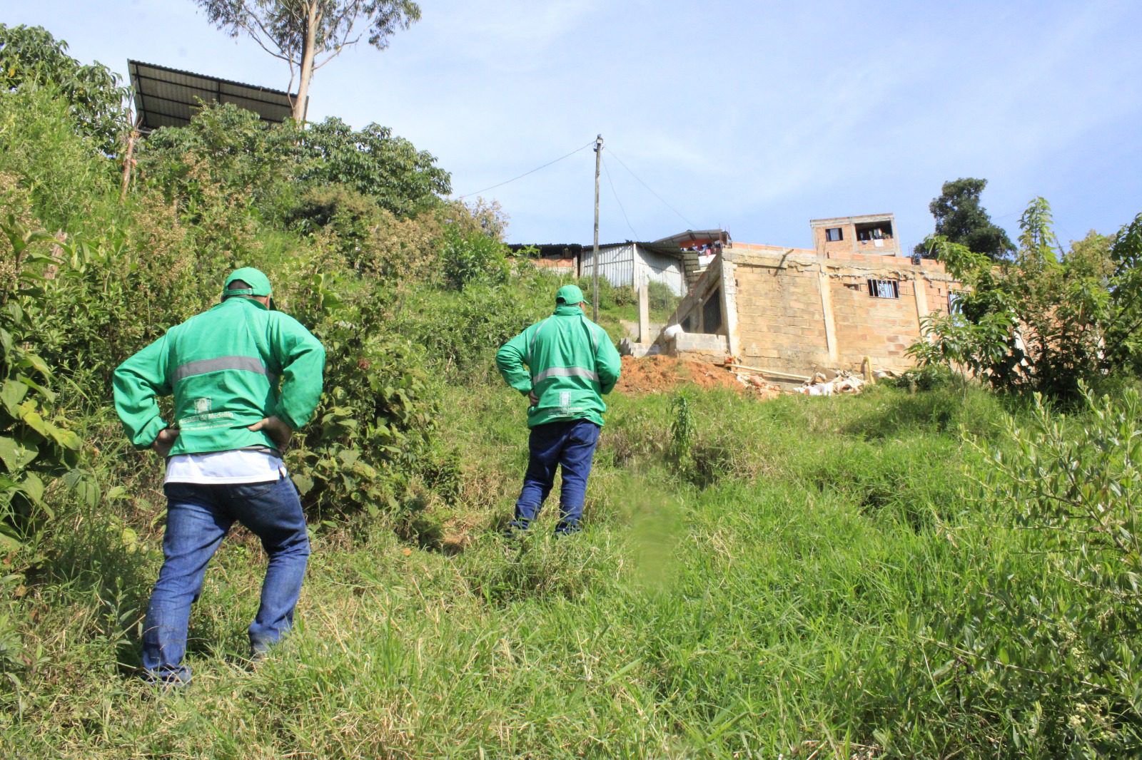 Hacen vigilancia aérea a construcciones ilegales en 65 puntos de Medellín
