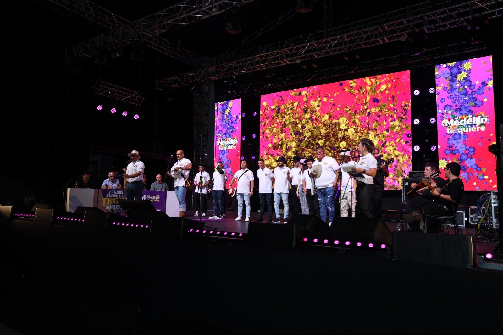 Vea EN VIVO final del Festival Nacional de la trova Ciudad Medellín 2025