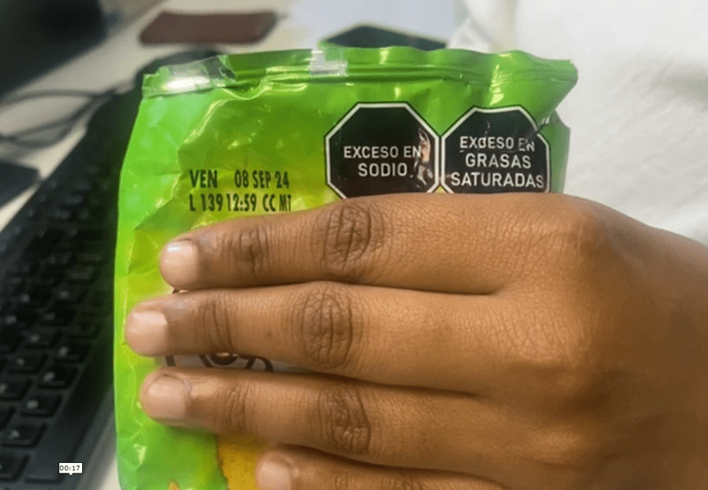 ¿Qué significan los sellos que traen los alimentos procesados para la salud
