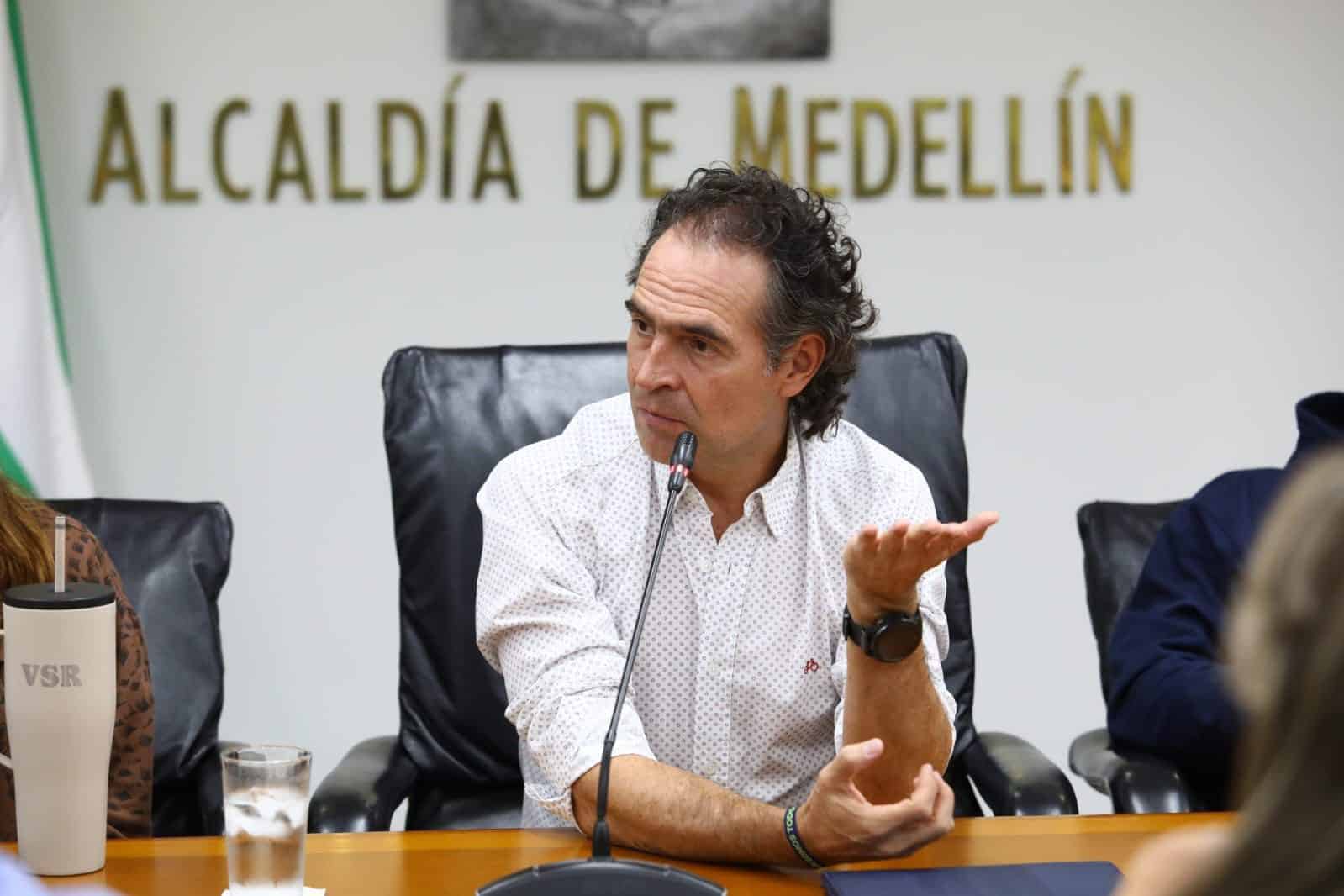Alcaldes de Medellín y Cali tienen segundo día de reuniones en Estados Unidos