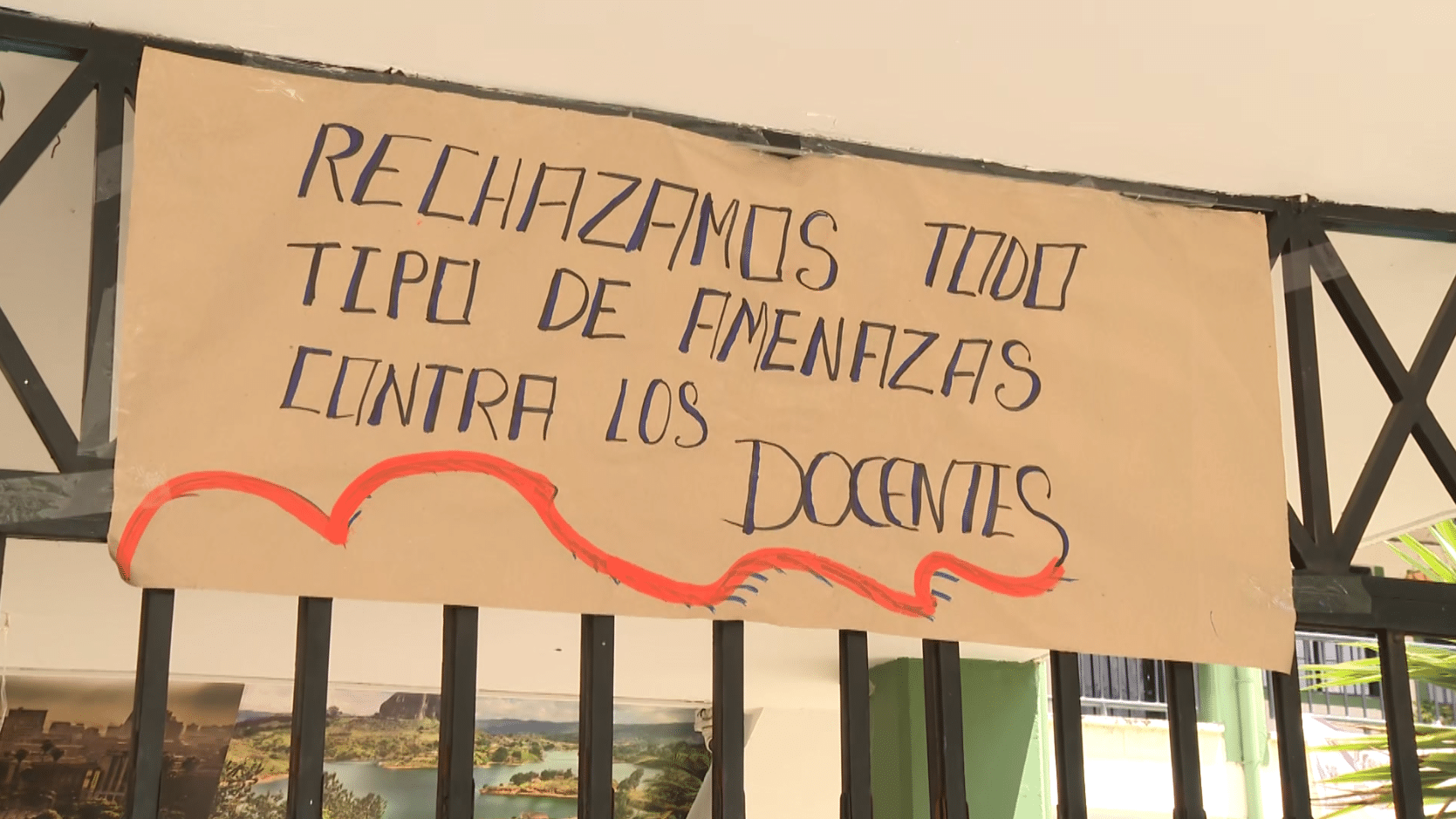Denuncian amenazas contra docente y su familia en el colegio Alcaldía de Medellín