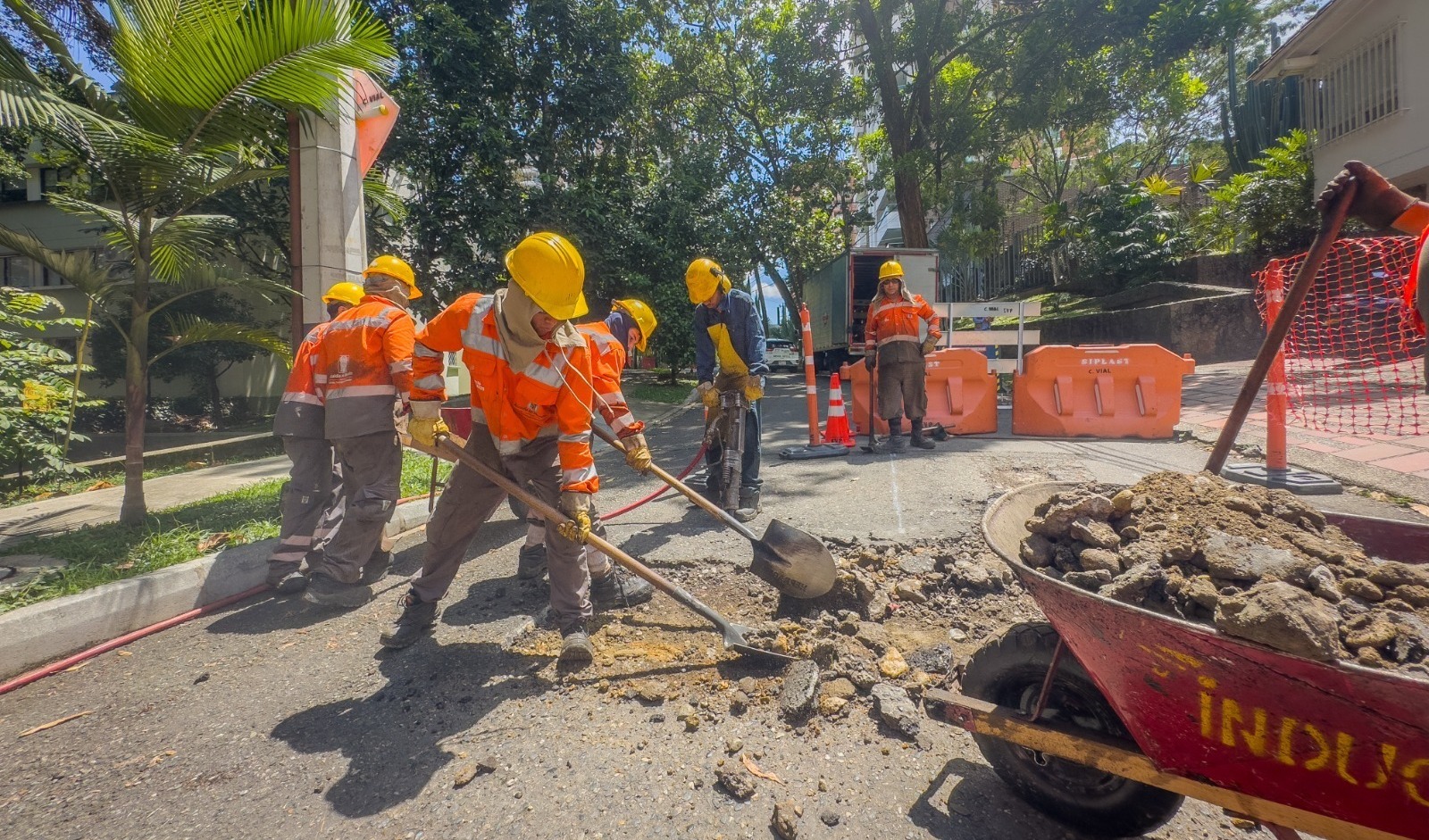 Avanza el plan de mejoramiento de la malla vial en Medellín