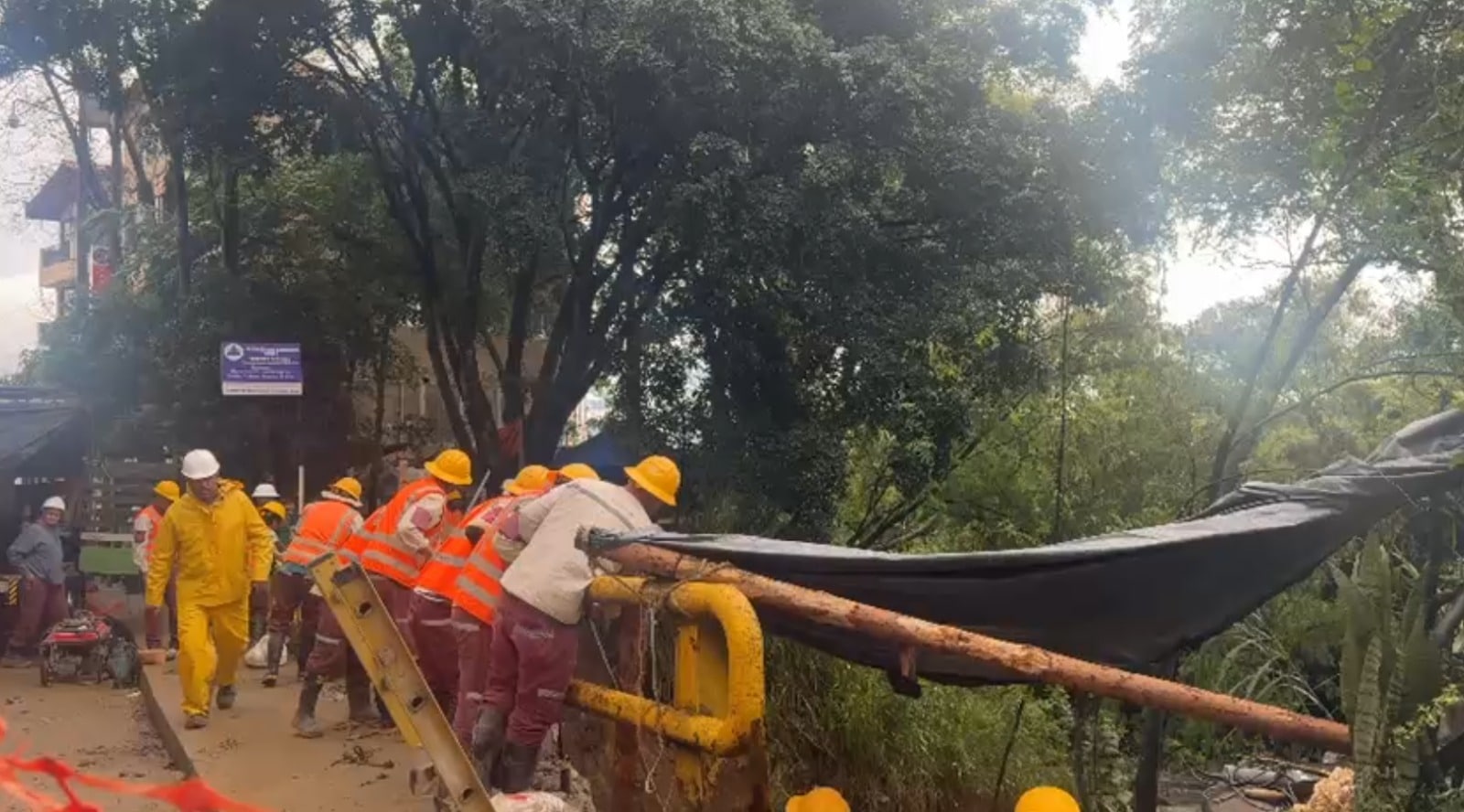 Avanzan labores para el restablecimiento del acueducto en sector noroccidental de Medellín