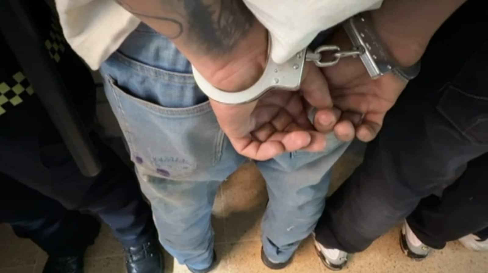 Capturan a tres hombres que agredieron a agentes de la Policía para evitar operativo