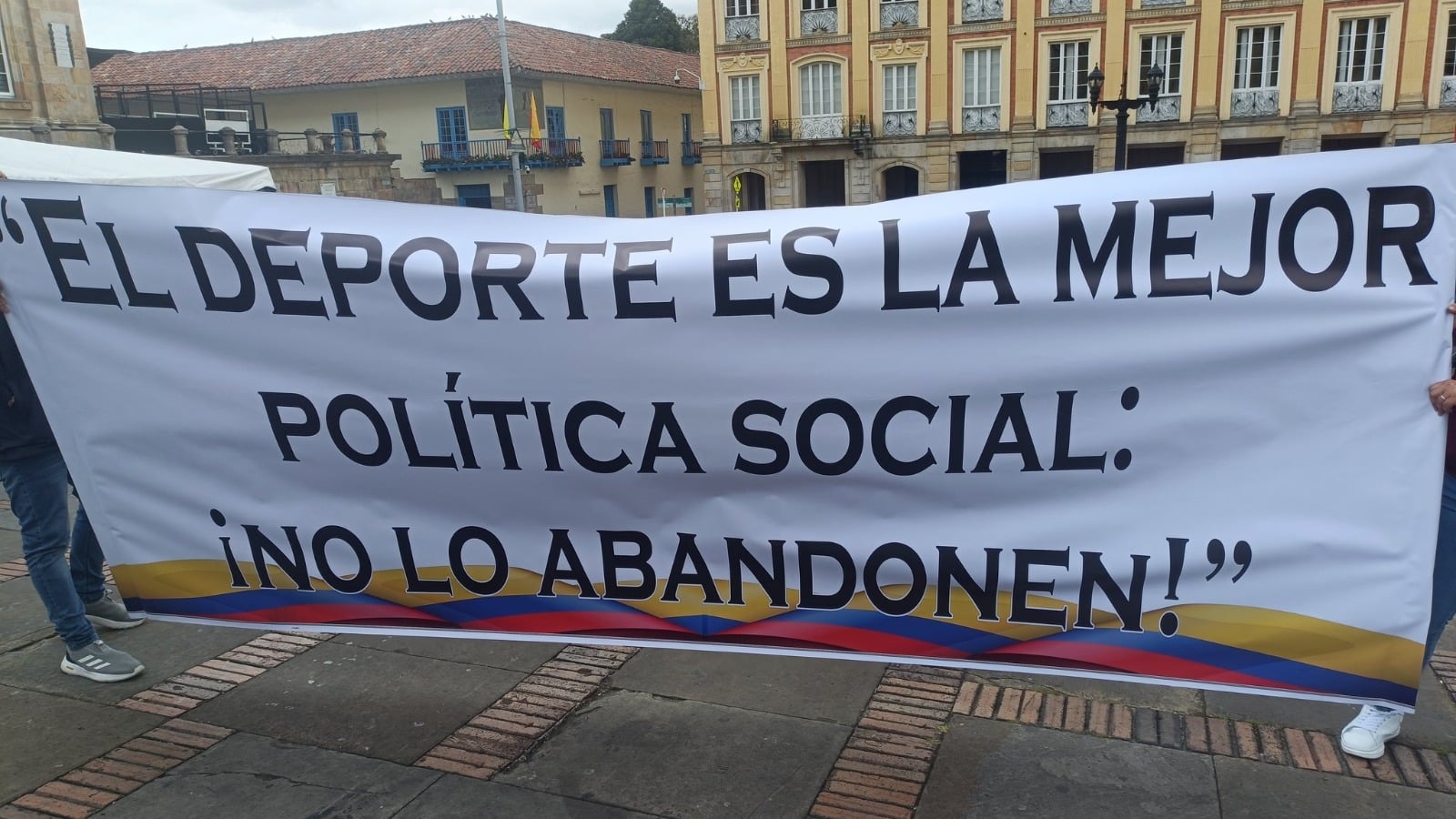 Deportistas protestaron contra recorte presupuestal del Gobierno nacional para el 2026