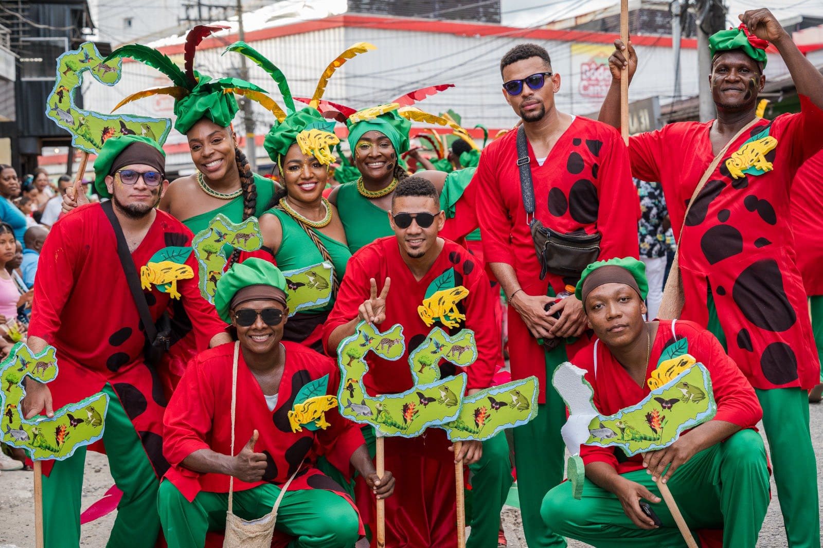 Fiestas de San Pacho iniciaron con una explosión de colores, tambores y alegría