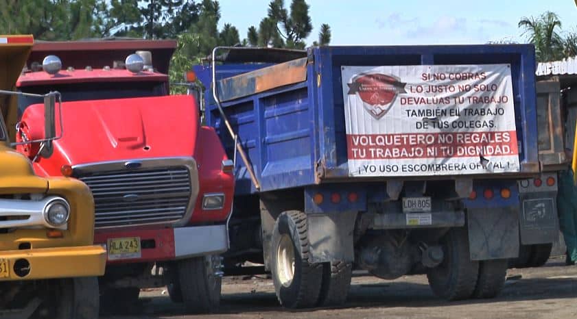 Inició paro camionero por decreto que restringe el paso de estos vehículos en la noche