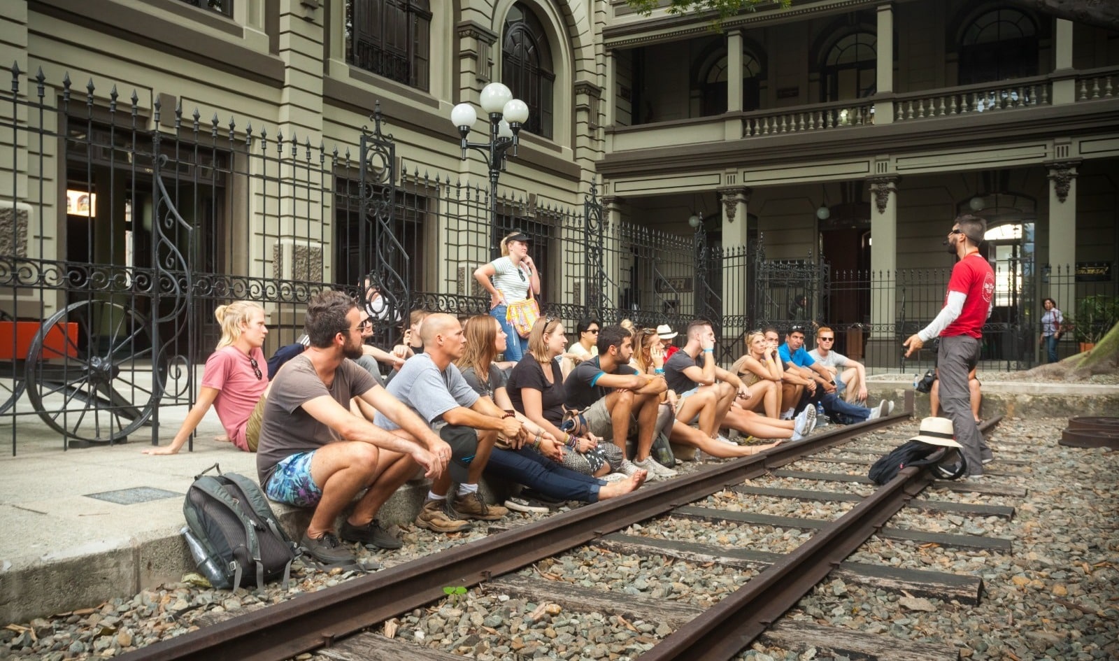 Medellín hace frente a la explotación sexual de menores con foro de turismo responsable