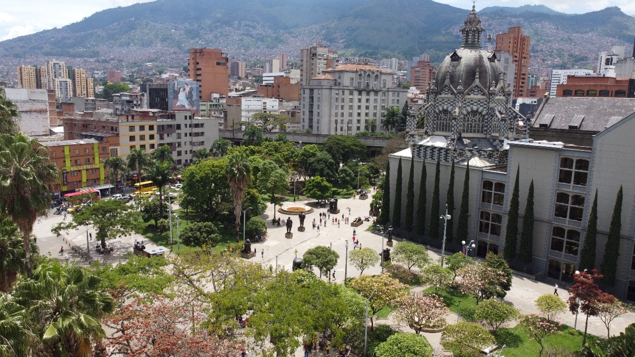 Medellín vuelve a tener la tasa más baja de desempleo en Colombia