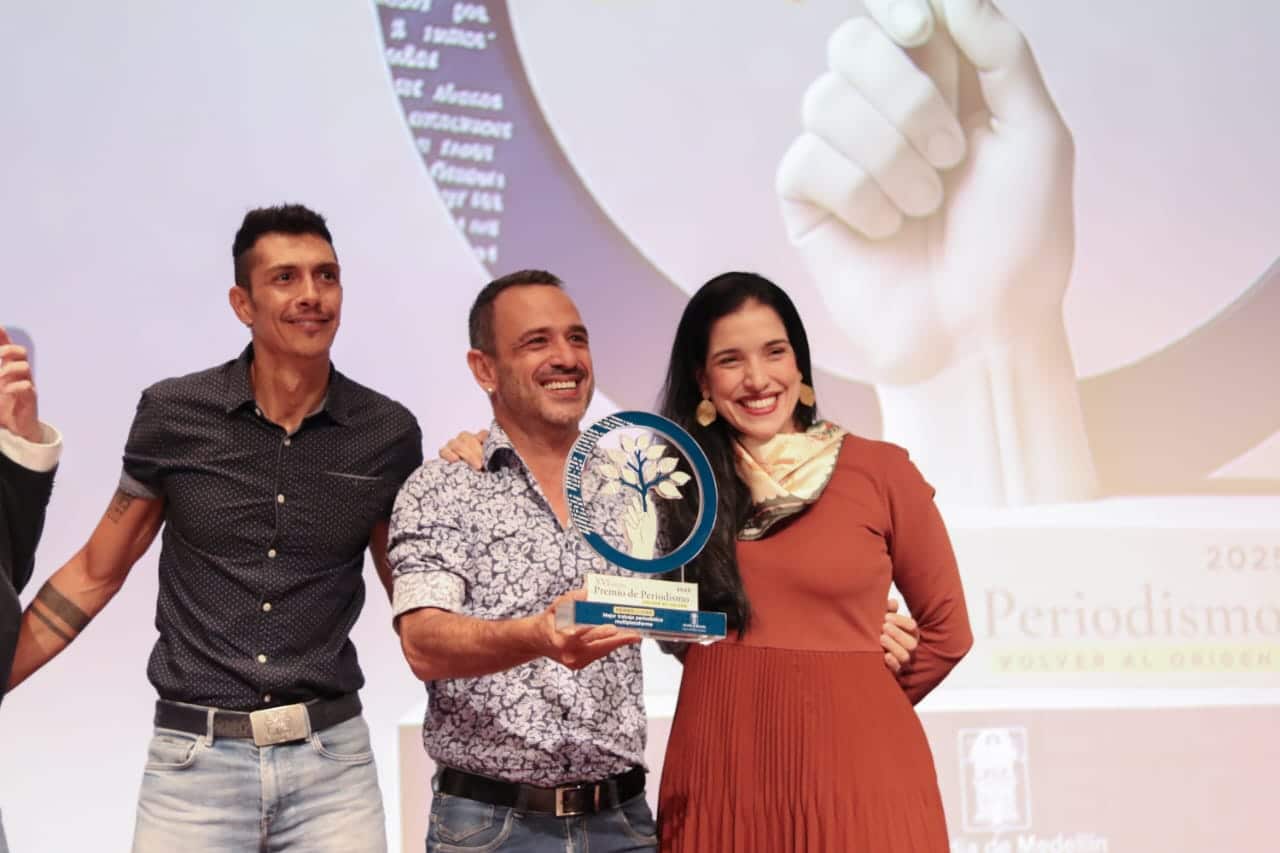 El Distrito entregó premios de periodismo a los medios comunitarios