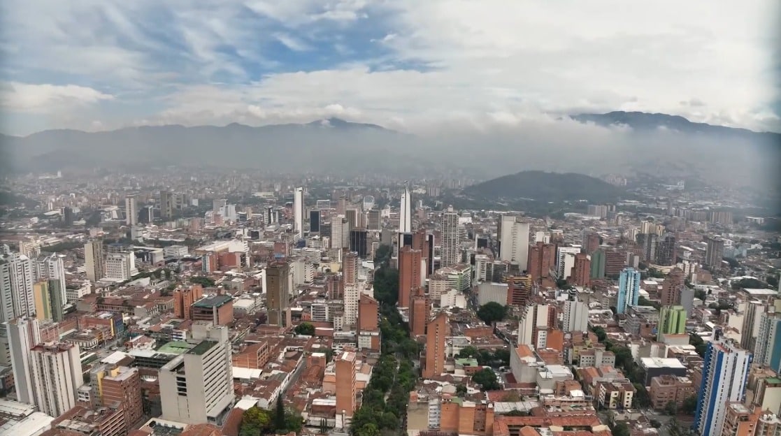 ¿Por qué la gente se enamora de Medellín? Esto opinan los visitantes extranjeros
