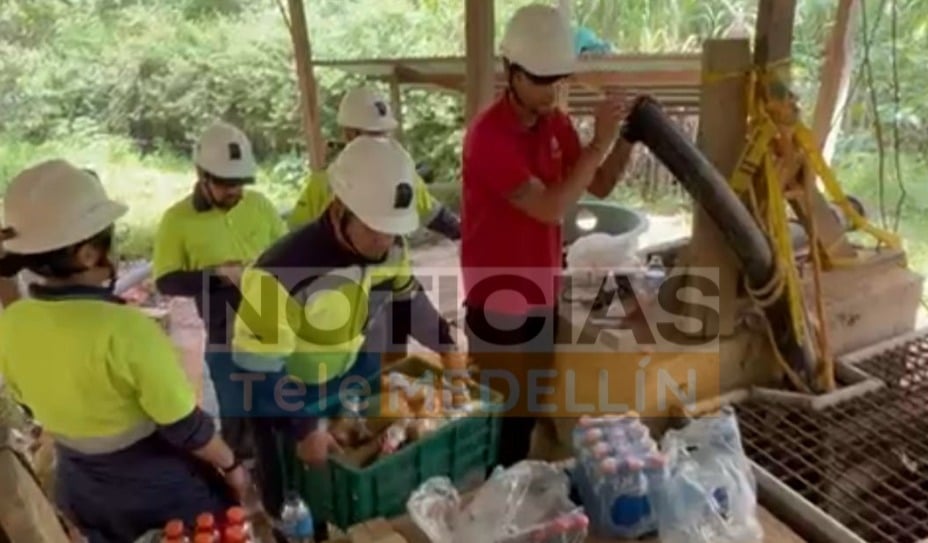 Por tuberías, los 23 mineros atrapados en Segovia reciben alimentación y oxígeno