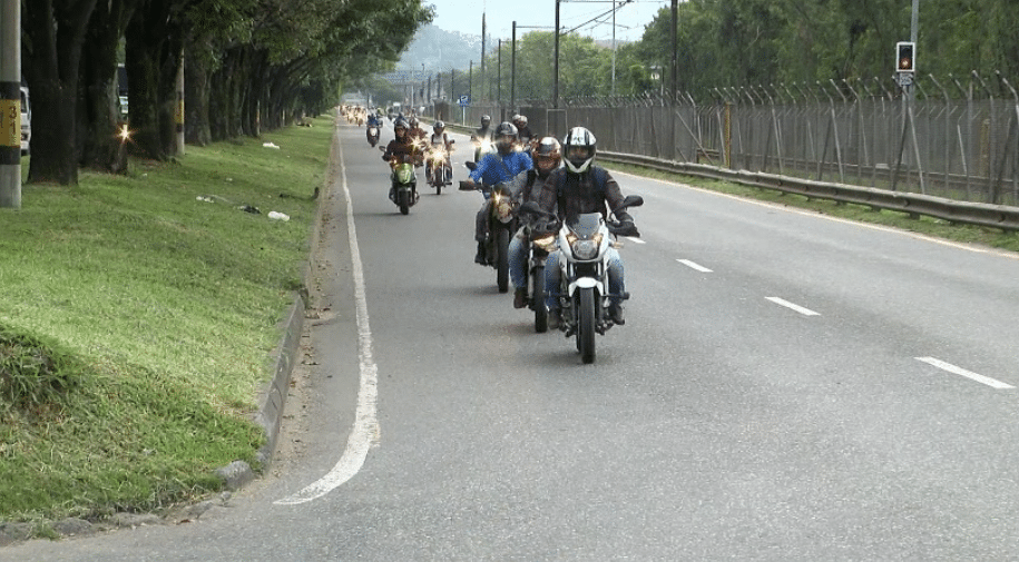 Proyecto busca identificar a conductores de motocicleta novatos en el país