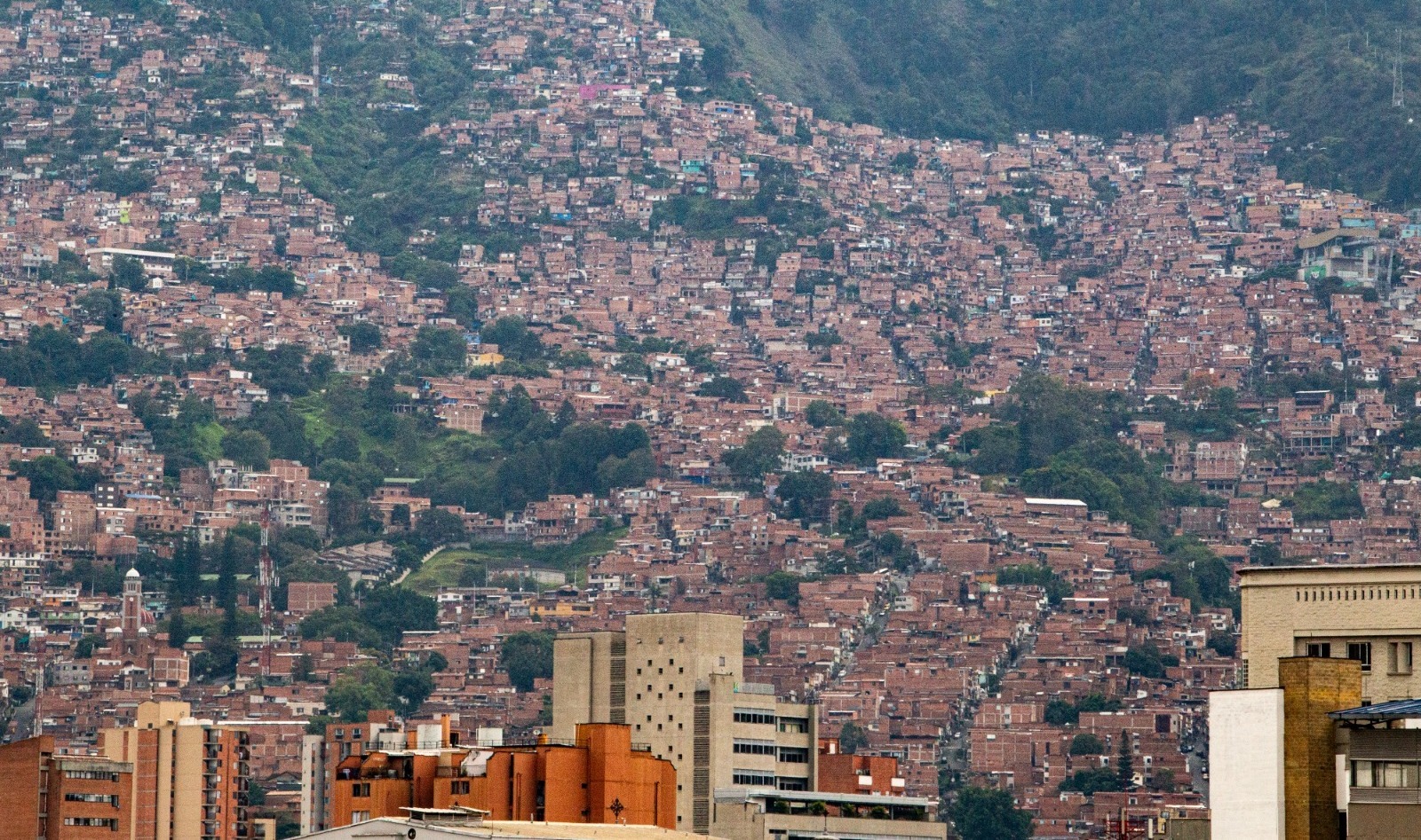Continúa la revisión del Plan de Ordenamiento Territorial en Medellín