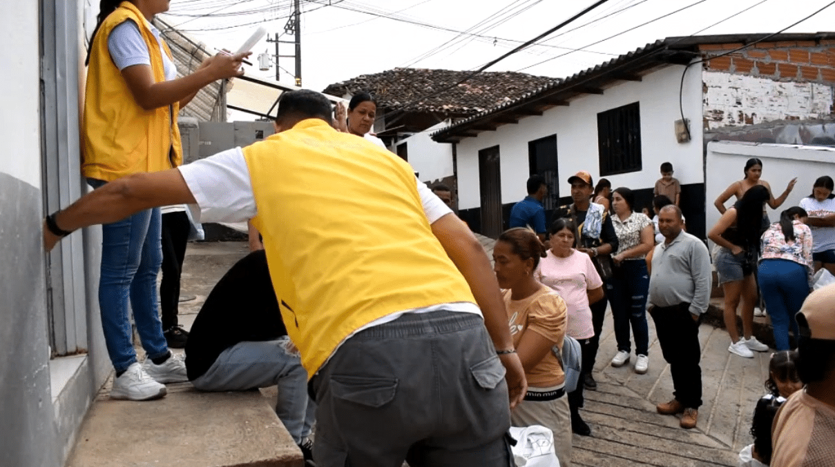 Entregan ayuda humanitaria para desplazados por enfrentamientos armados en Anorí y Amalfi