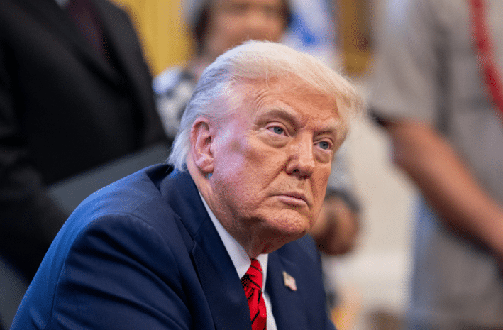 Trump asegura que EE. UU. atacó una embarcación con drogas proveniente de Venezuela