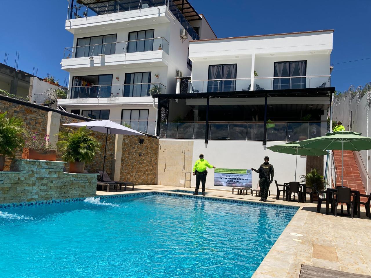 Extinción de dominio a bienes del Clan del Golfo por más de .000 millones, incluido un eco-hotel
