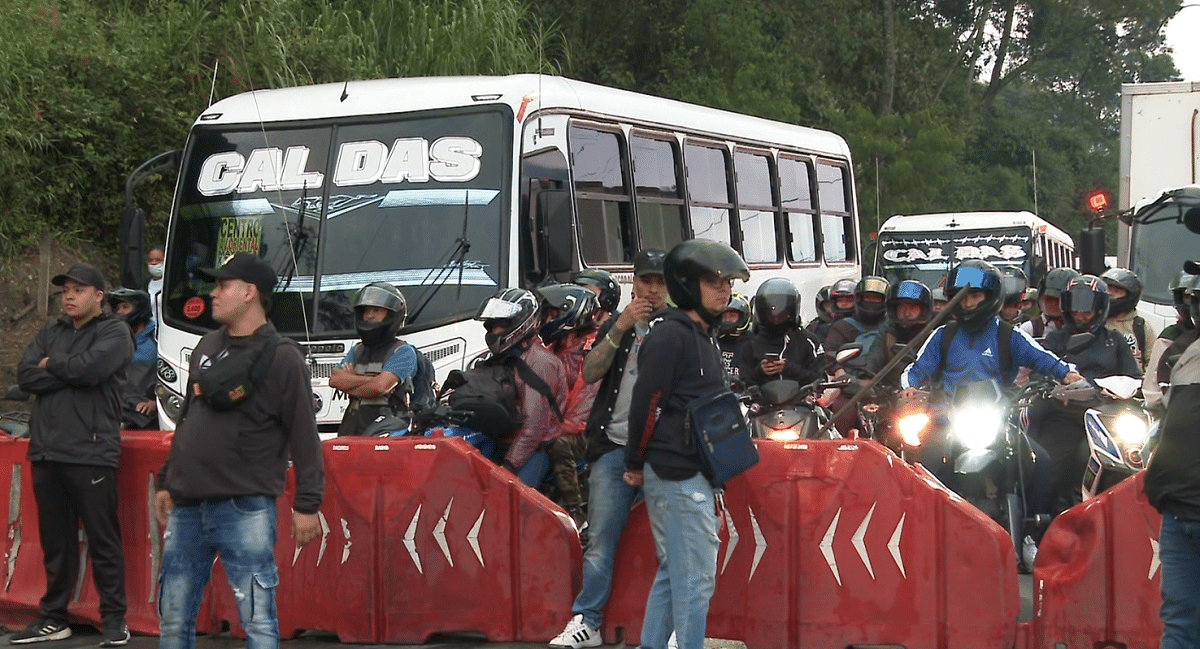 Transportadores de Caldas llegaron a un acuerdo y levantaron los bloqueos en la variante
