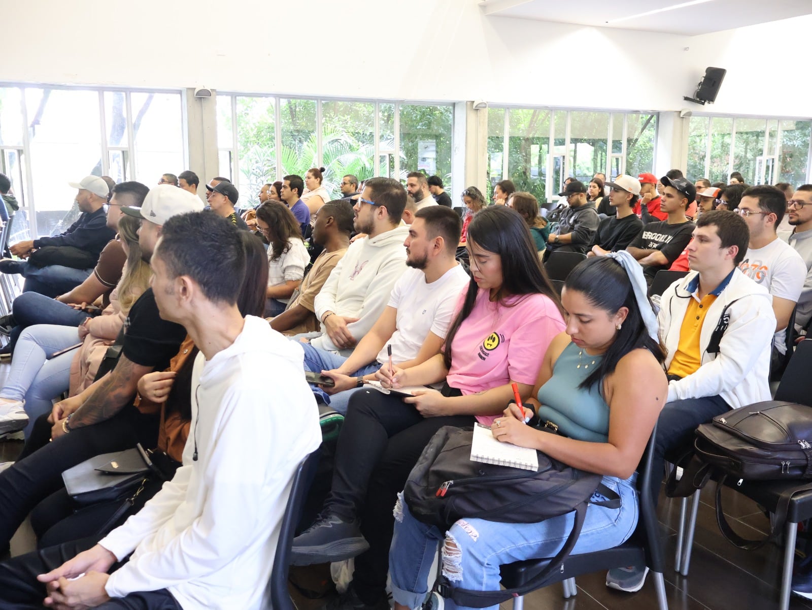 Abren 1.500 cupos para aprender inglés en Medellín: así puede inscribirse