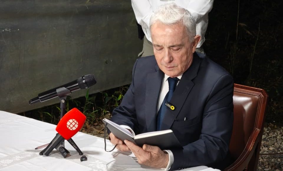 Estas fueron las primeras palabras del expresidente Uribe tras su absolución