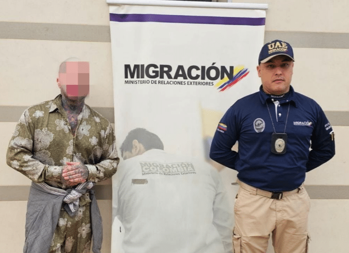 Extranjero, buscado por fraude, fue expulsado en el aeropuerto José María Córdova