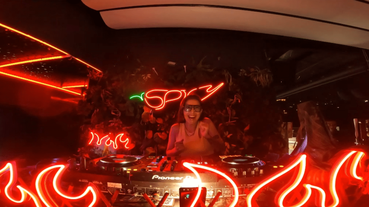Lya Frank, una historia de Medellín Music Lab con origen en la comuna 13