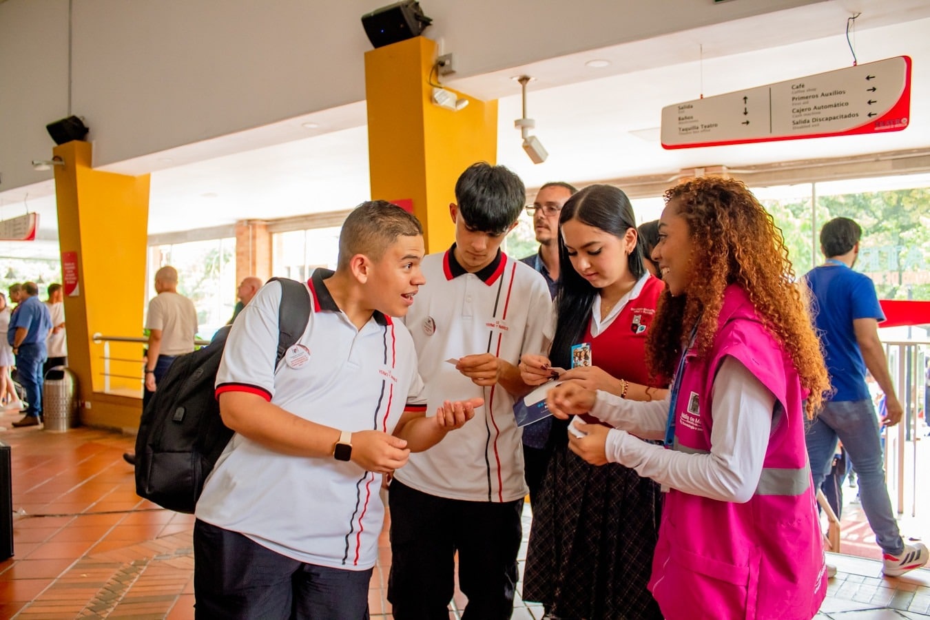 Se espera que más de 500 mil personas voten para los Consejos de Juventud en Medellín