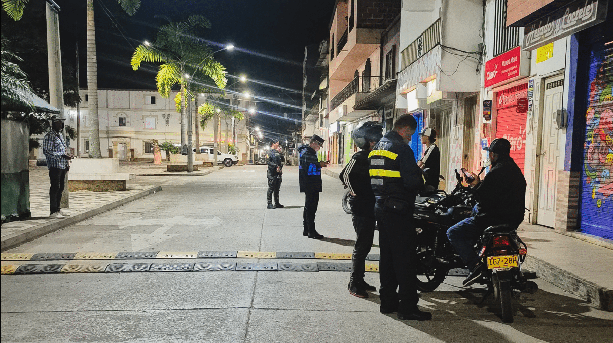 Amalfi extiende toque de queda y otras medidas de seguridad