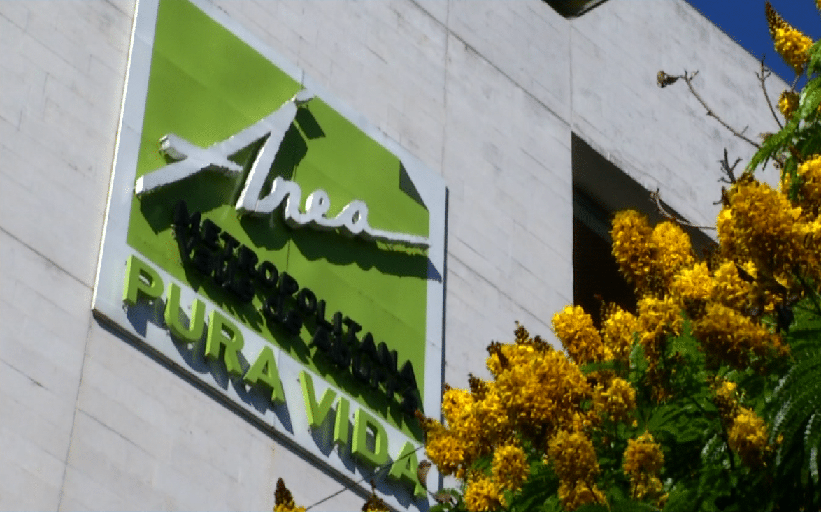 Investigan irregularidades en 15 contratos de la pasada administración del Área Metropolitana 