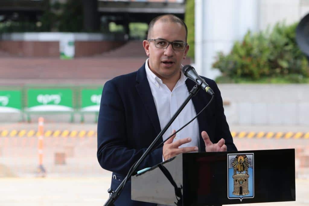 Formulan pliego de cargos contra el exgerente de EPM, Jorge Carillo, por millonario contrato