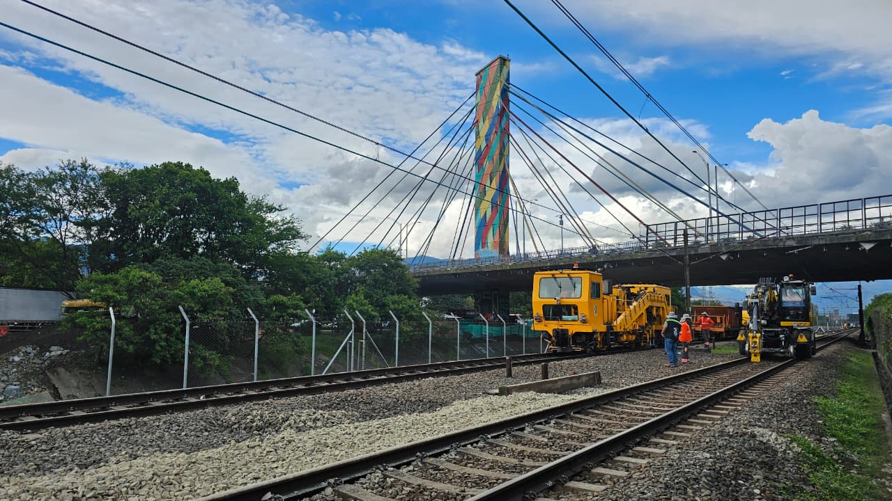 Concluyen obras en la vía férrea del metro y realizan pruebas para retomar operación habitual