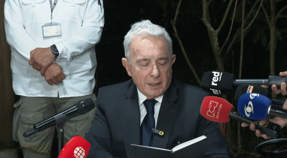 Lo que sigue para el expresidente Uribe tras ser absuelto por el Tribunal Superior de Bogotá