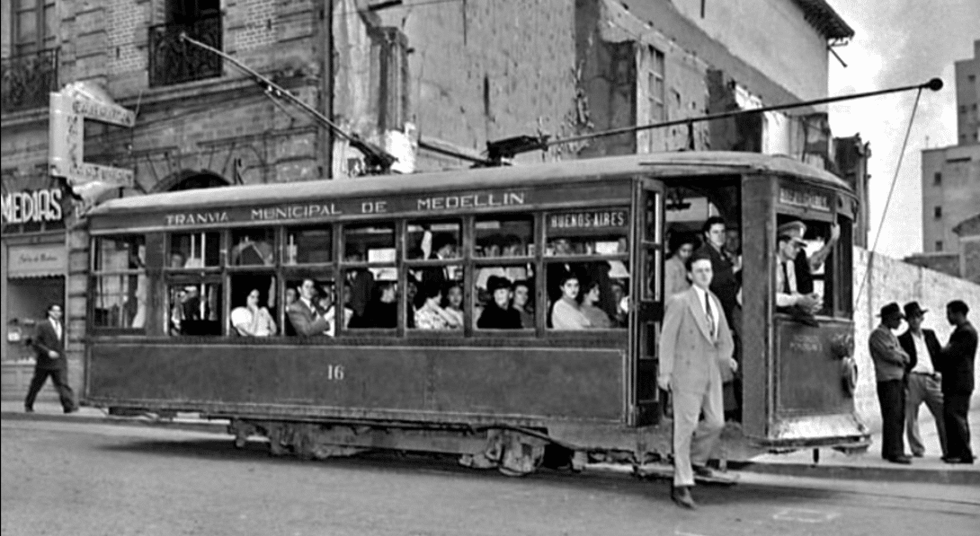 Así ha sido la evolución de los sistemas de transporte en 350 años en Medellín
