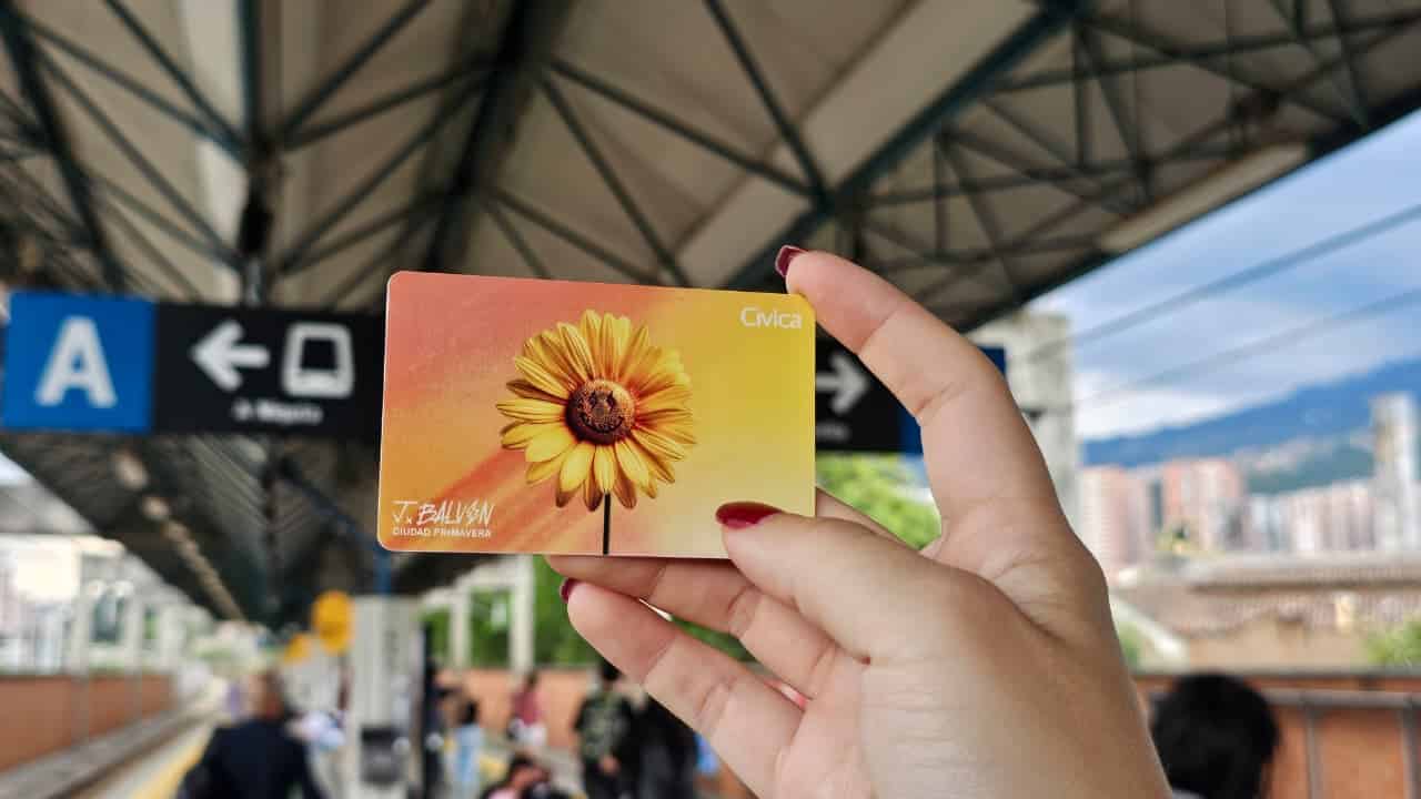 ¿Ya la tiene? Así puede coleccionar la tarjeta cívica del Metro conmemorativa de J Balvin