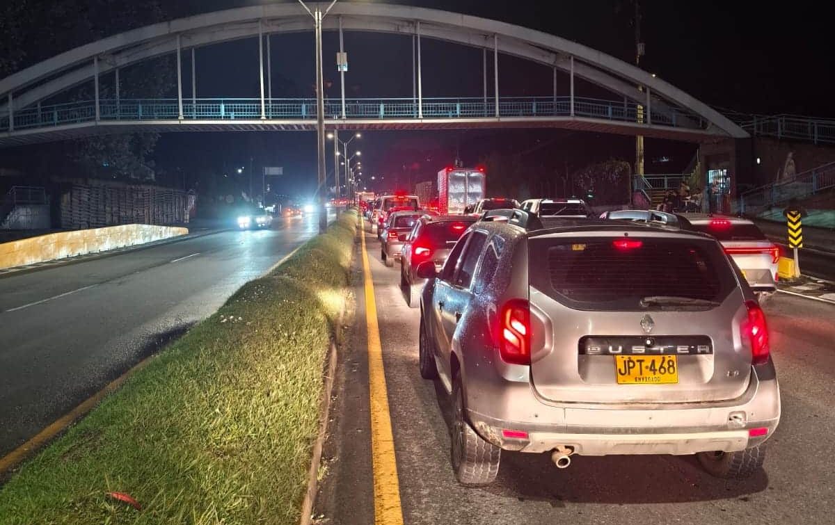 Hay cierre total preventivo en un tramo de la autopista Medellín - Bogotá