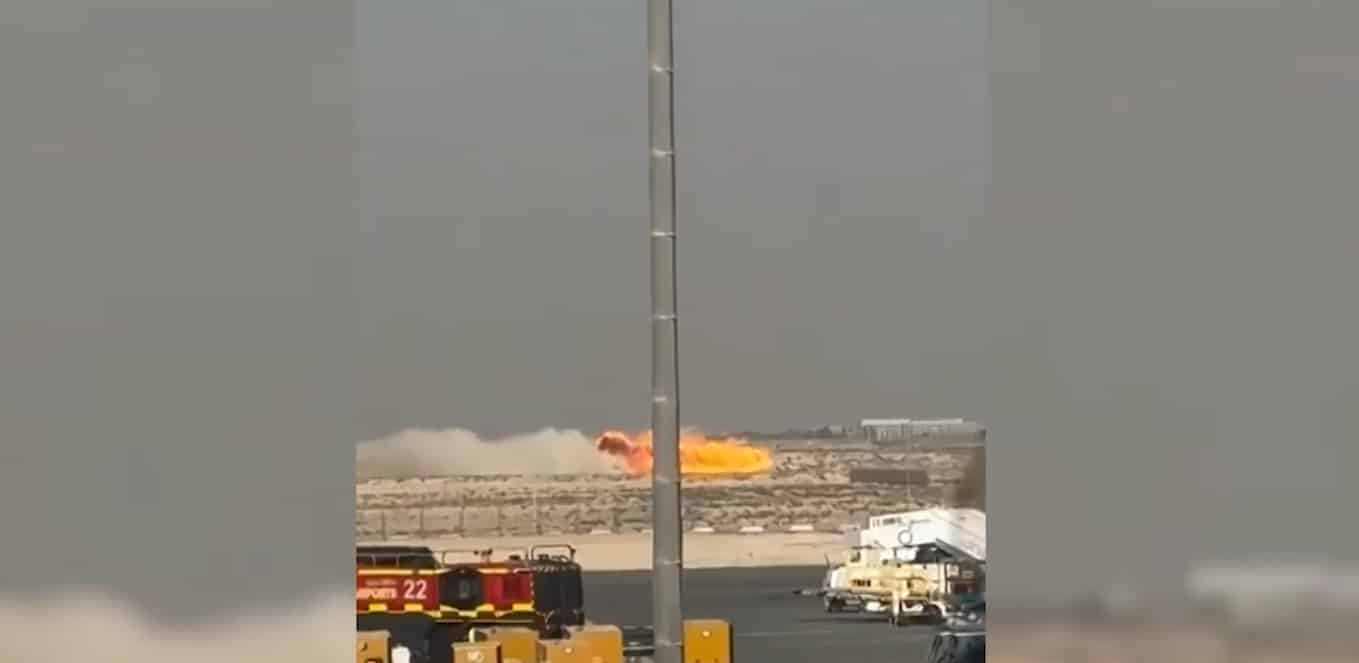 Impactante accidente de avión de combate durante exhibición en Dubai
