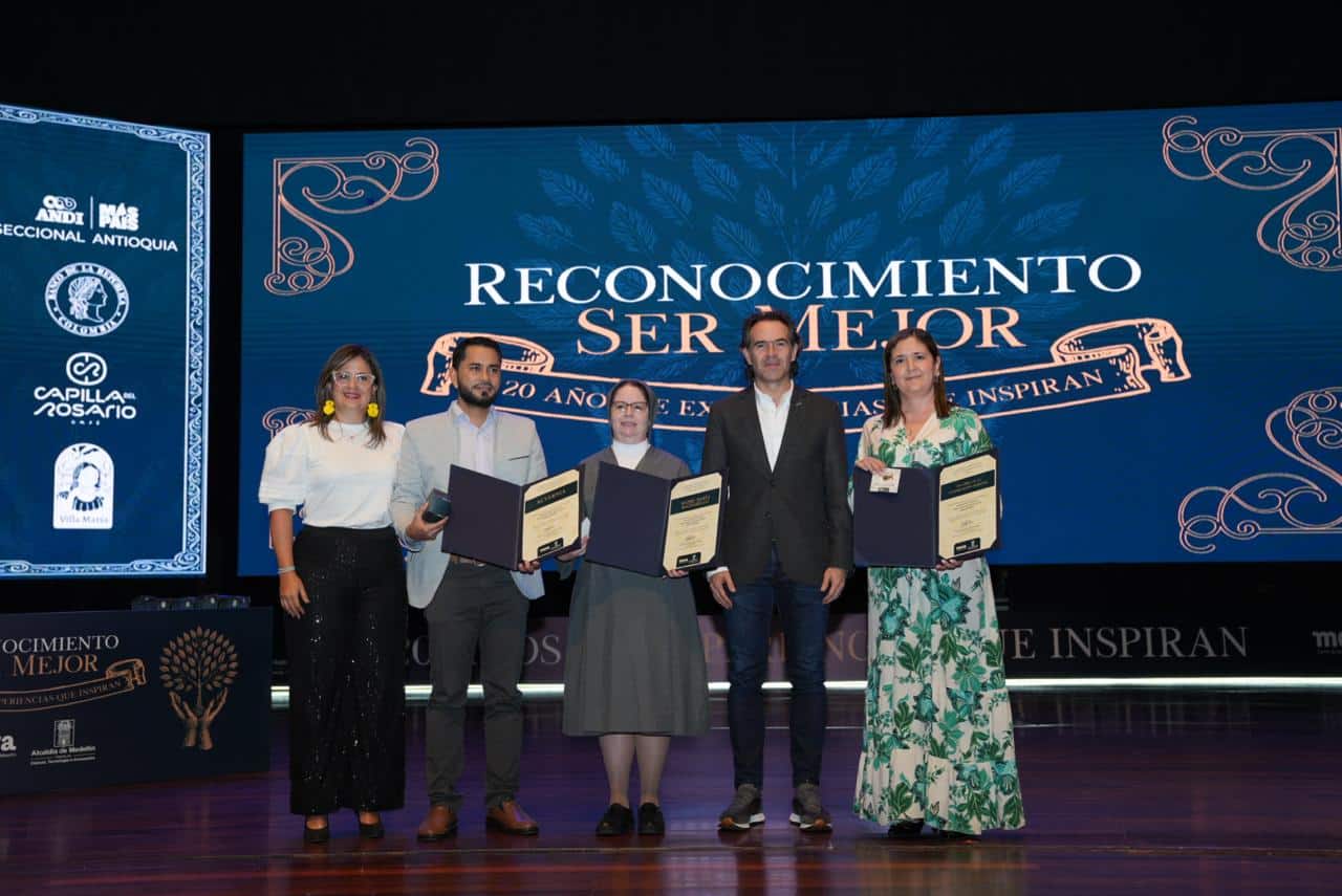 Ser Mejor reconoció 200 experiencias significativas de la educación en Medellín