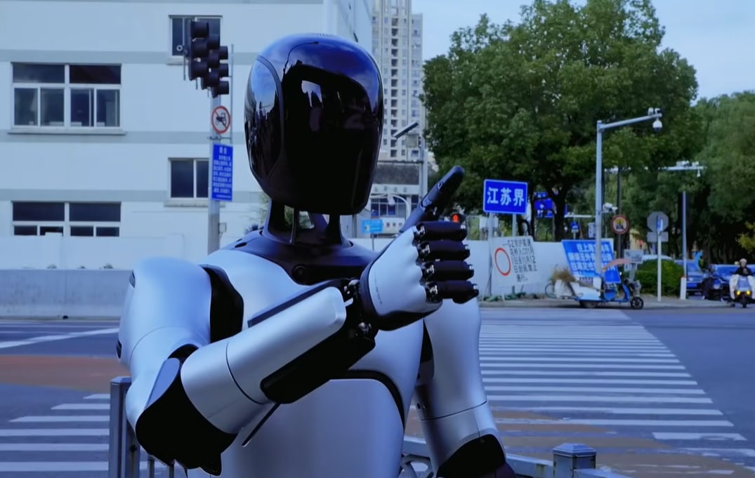 Récord mundial: robot humanoide chino caminó durante tres días 